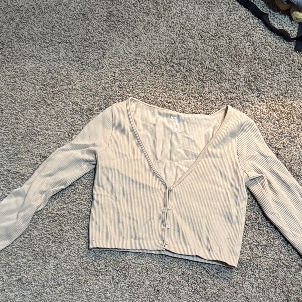 Cream Ribbed V-Neck Button-Up Top